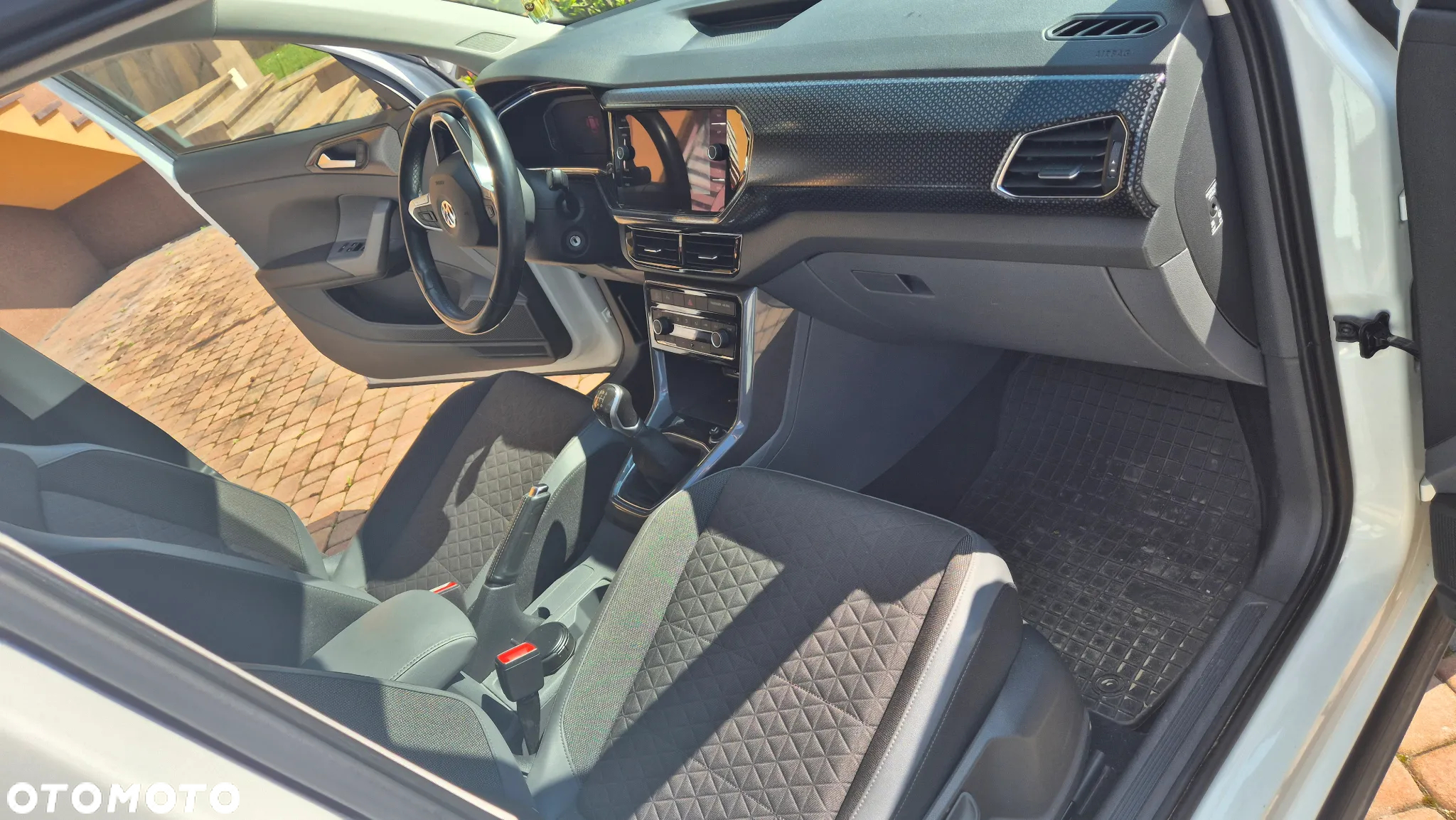 Volkswagen T-Cross - 5