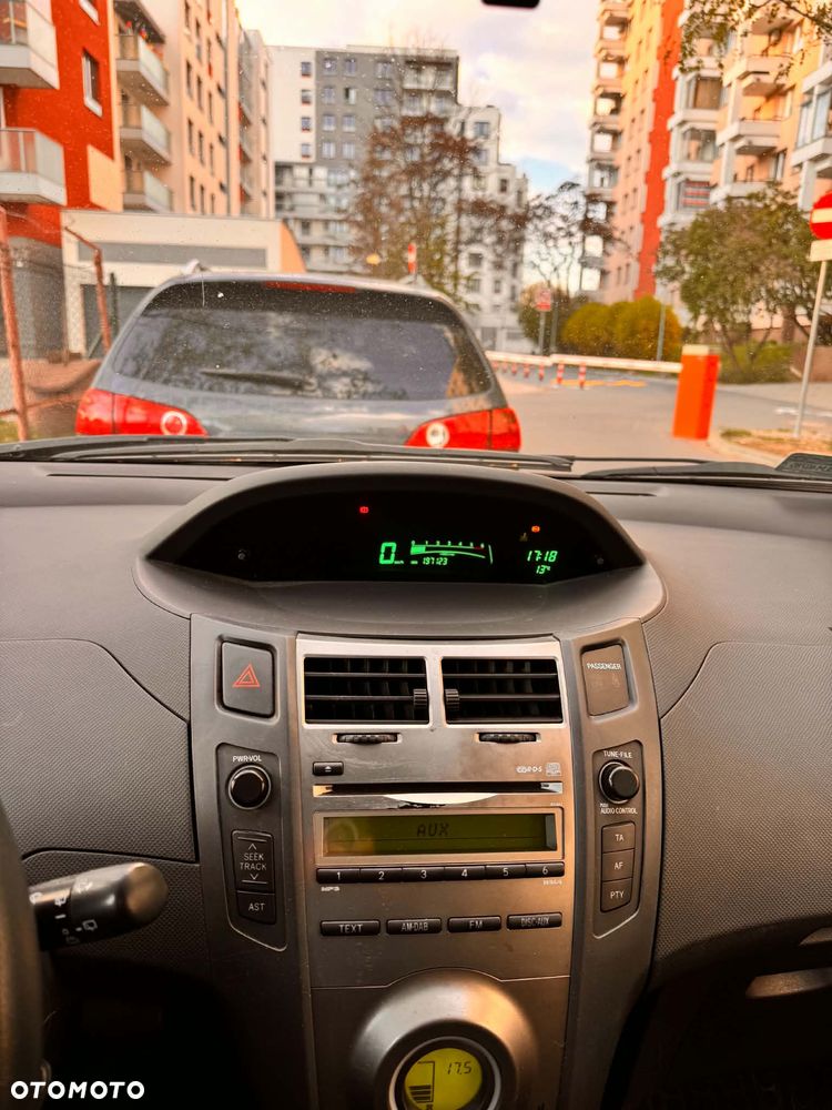 Toyota Yaris 1.4 D-4D Sol - 13