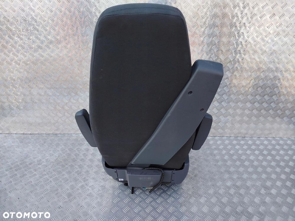 FOTEL KIEROWCY LOTNIK SKÓRA SCANIA R - 10