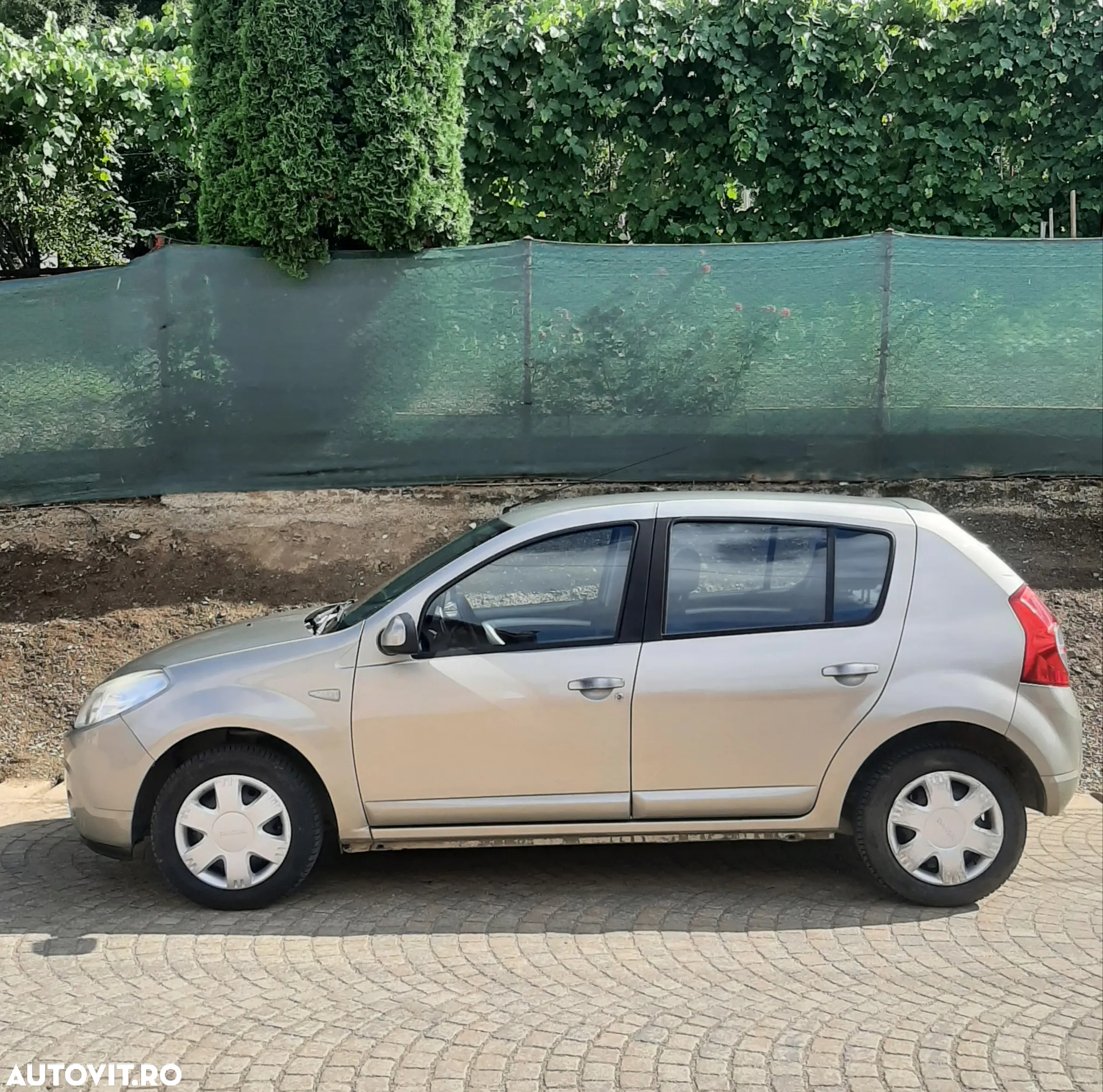 Dacia Sandero 1.4 MPI Laureate - 4