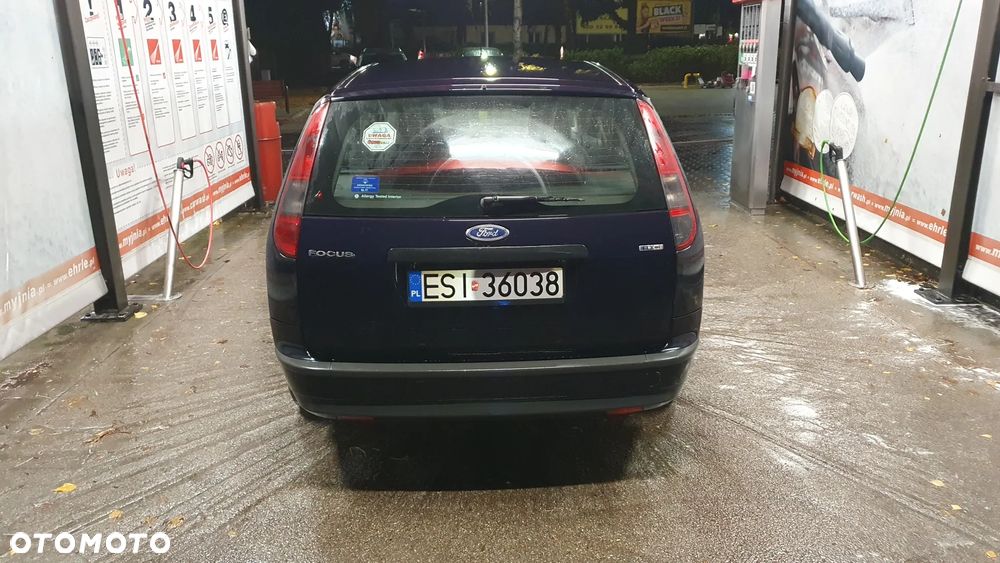 Ford Focus 1.6 TDCi Ambiente - 4