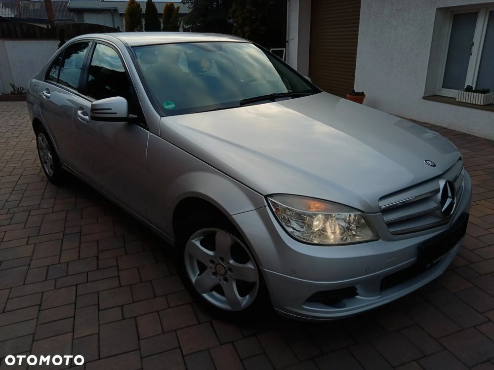 Mercedes-Benz Klasa C 180 Kompressor BlueEFFICIENCY Special Edition - 2
