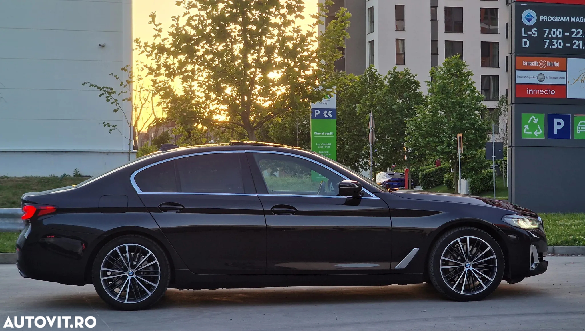 BMW Seria 5 530e Aut. Luxury Line - 4