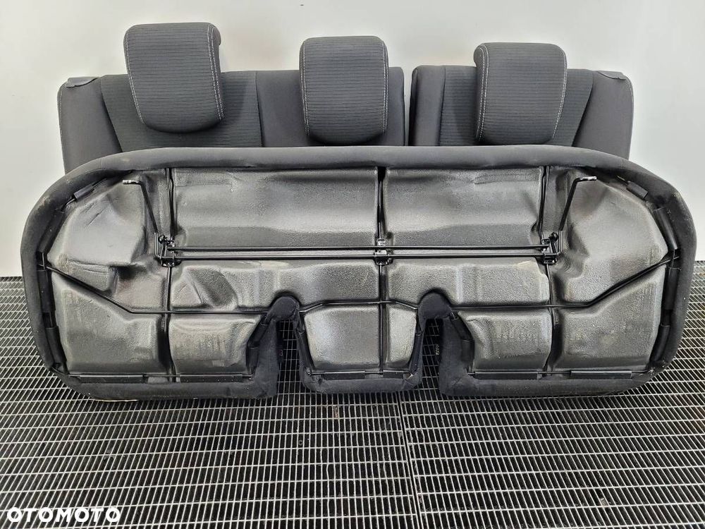 KANAPA TYŁ KOMPLET RENAULT CLIO III 5D HB - 6