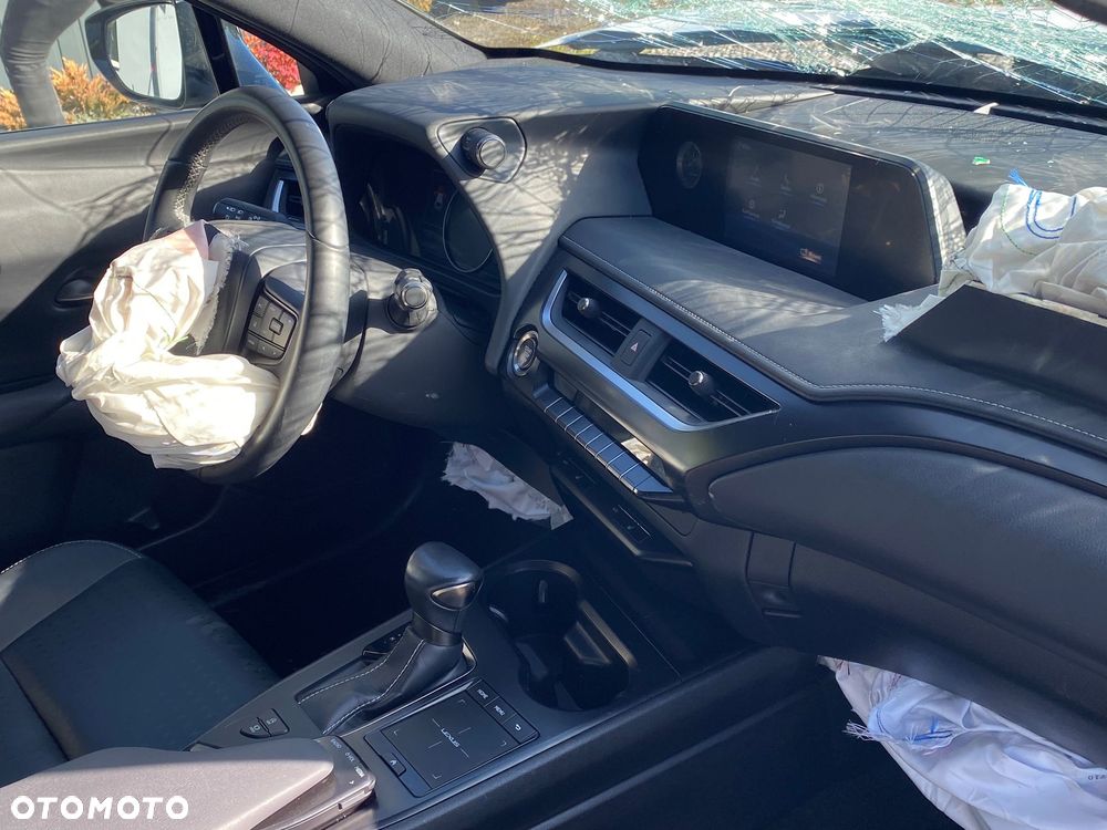 Lexus UX 200 GPF Pure 2WD - 14