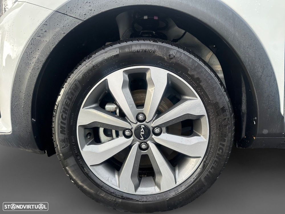 Kia Stonic 1.2 MPi Dynamic - 14
