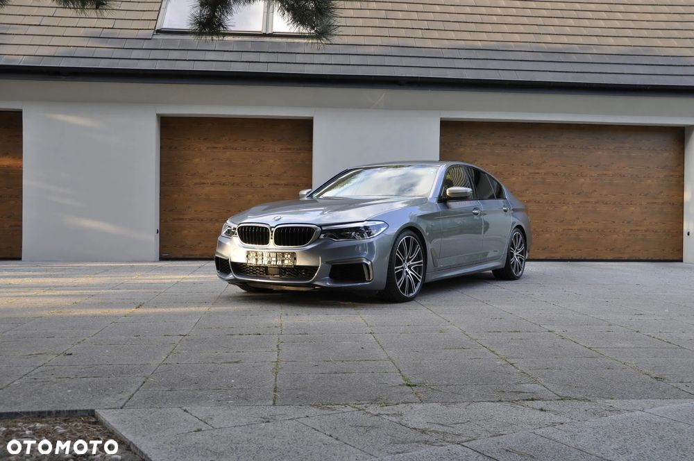BMW Seria 5 M550i xDrive sport - 14