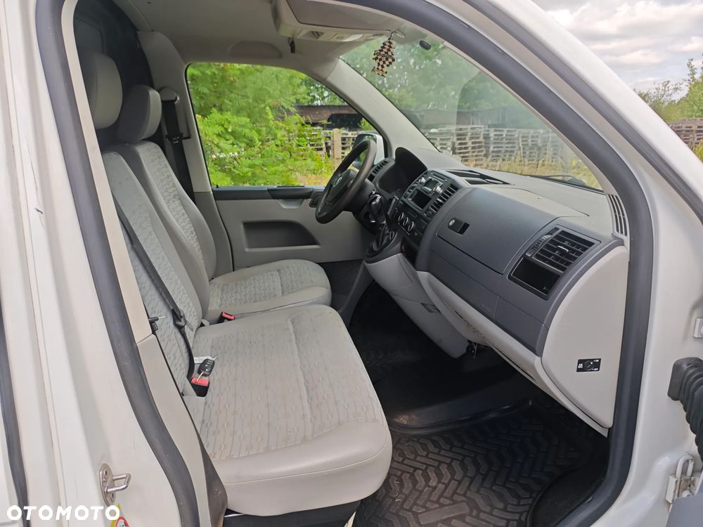 Volkswagen TRANSPORTER T5 - 6