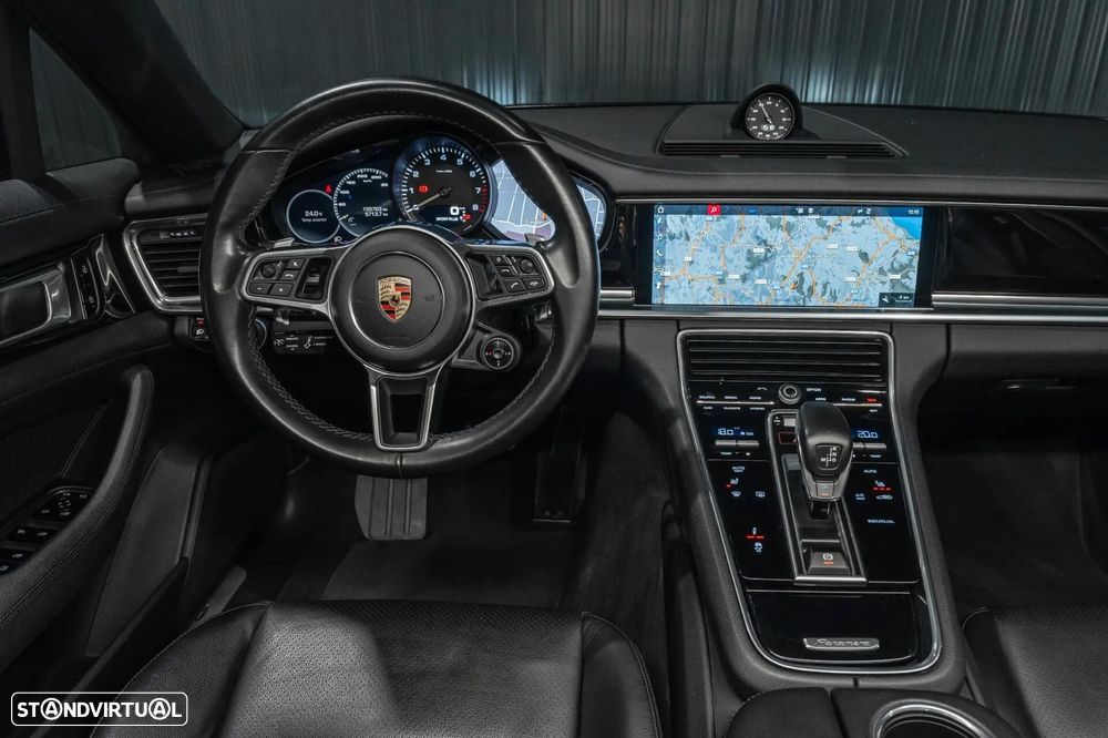 Porsche Panamera - 8