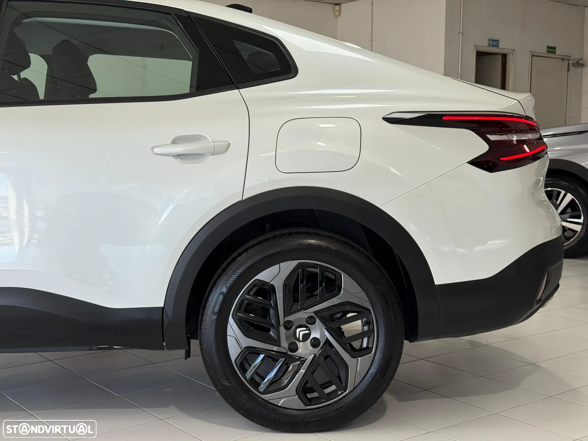 Citroën C4 X 1.2 PureTech Plus EAT8 - 33