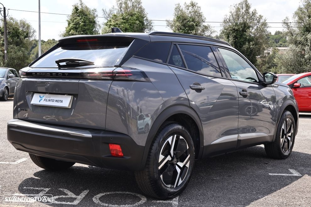 Peugeot e-2008 54 kWh Allure - 3