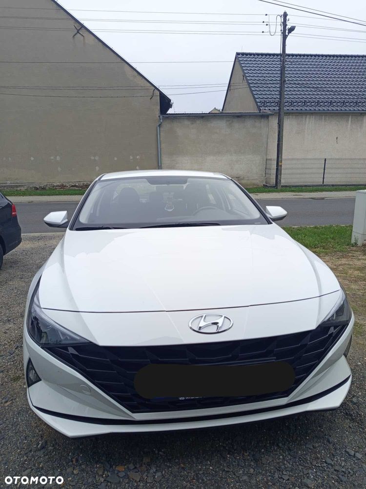 Hyundai Elantra - 7
