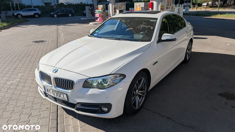 BMW Seria 5 525d xDrive - 1
