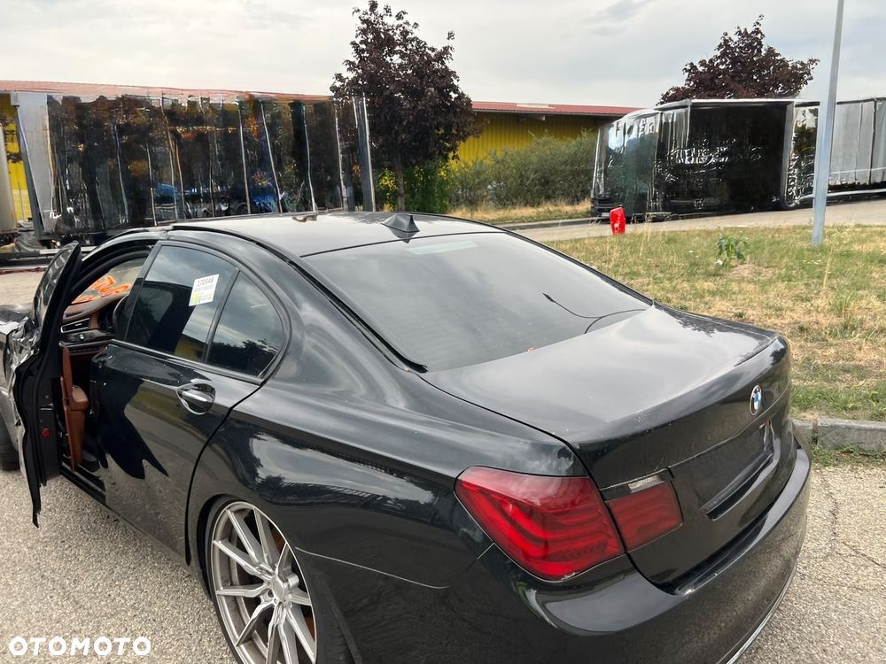 BMW Seria 7 760i - 7