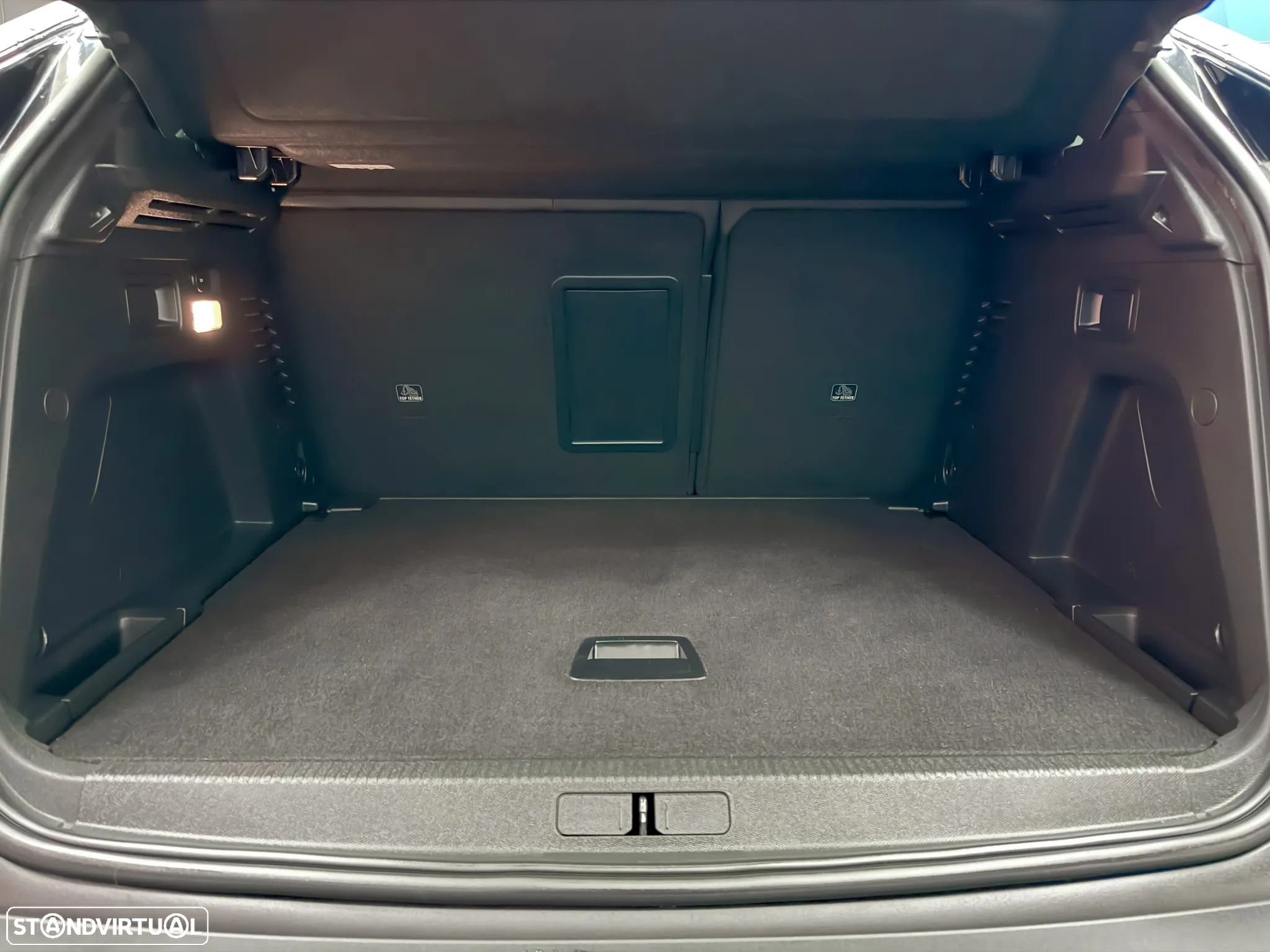 Peugeot 3008 1.5 BlueHDi GT EAT8 - 28