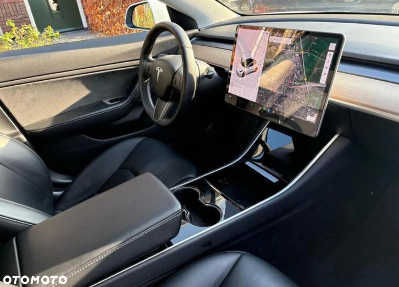 Tesla Model 3 Standard Reichweite Plus Hinterradantrieb - 9