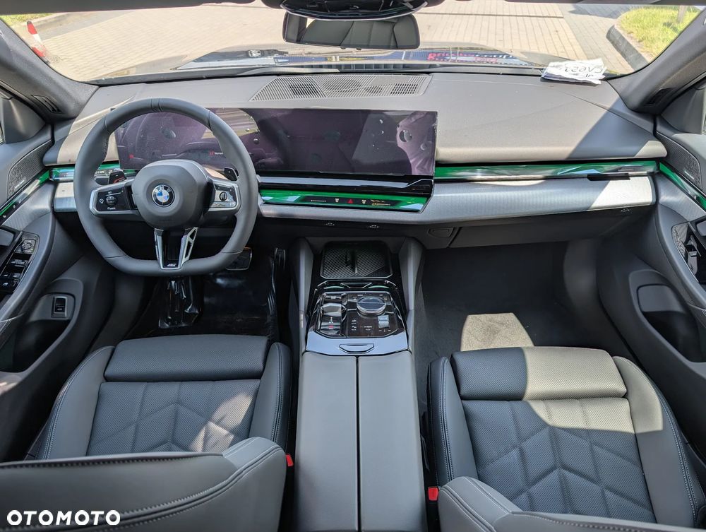 BMW Seria 5 520d mHEV - 12