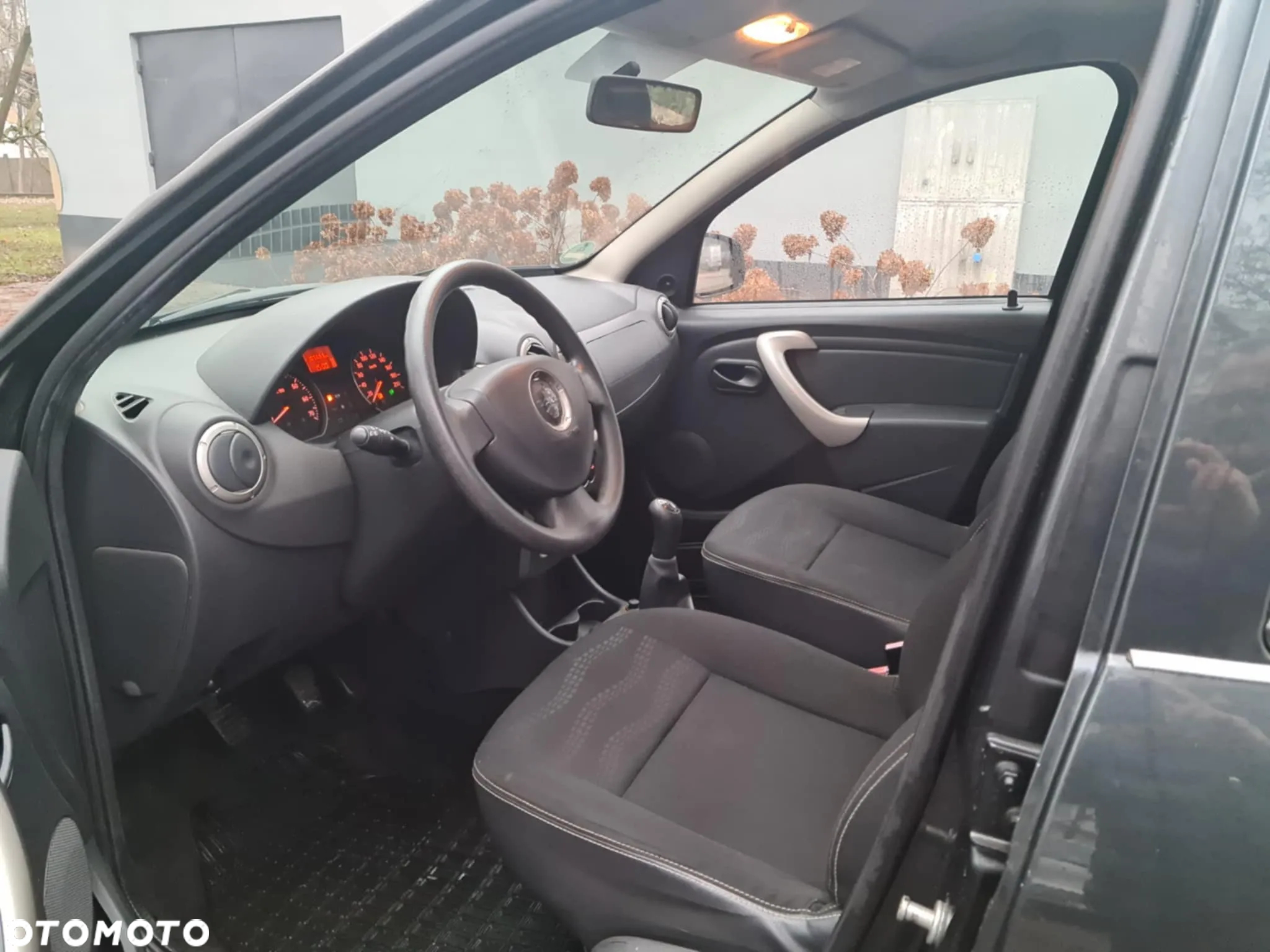 Dacia Sandero 1.6 MPI Stepway - 12