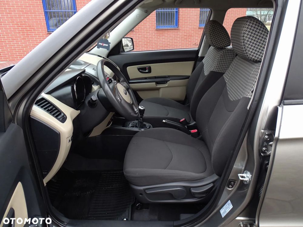 Kia Soul 1.6 M EU5 - 7