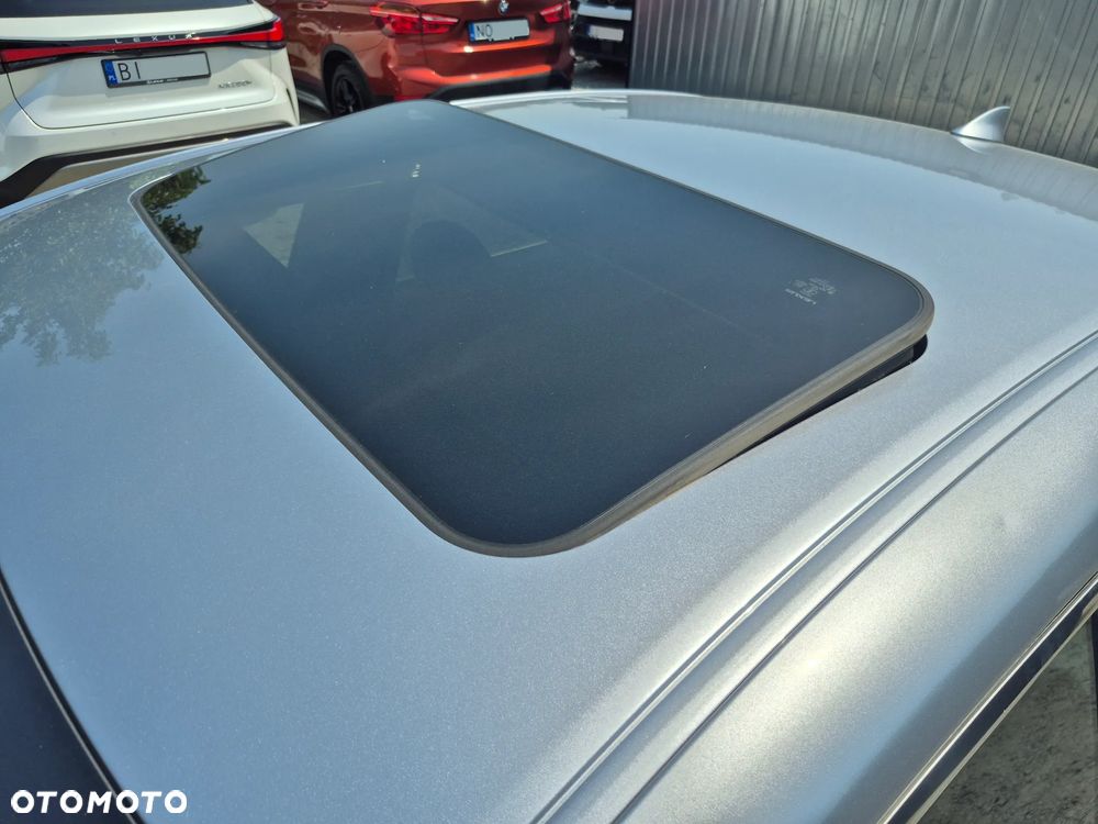 Lexus ES 300h Prestige - 27