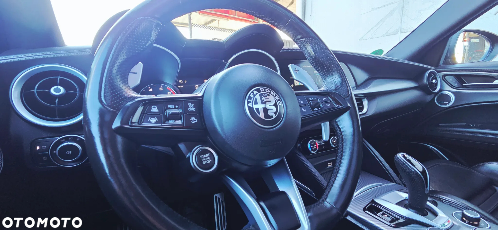 Alfa Romeo Stelvio 2.0 Turbo 16V AT8-Q4 Veloce - 28