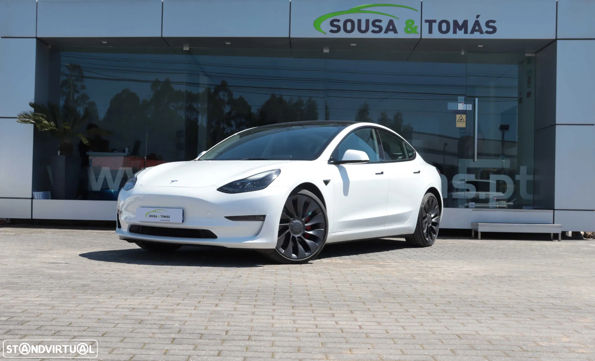Tesla Model 3 Long Range AWD Dual Motor Performance - 2