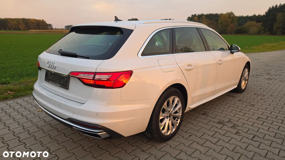 Audi A4 Avant 35 TFSI S tronic sport - 4