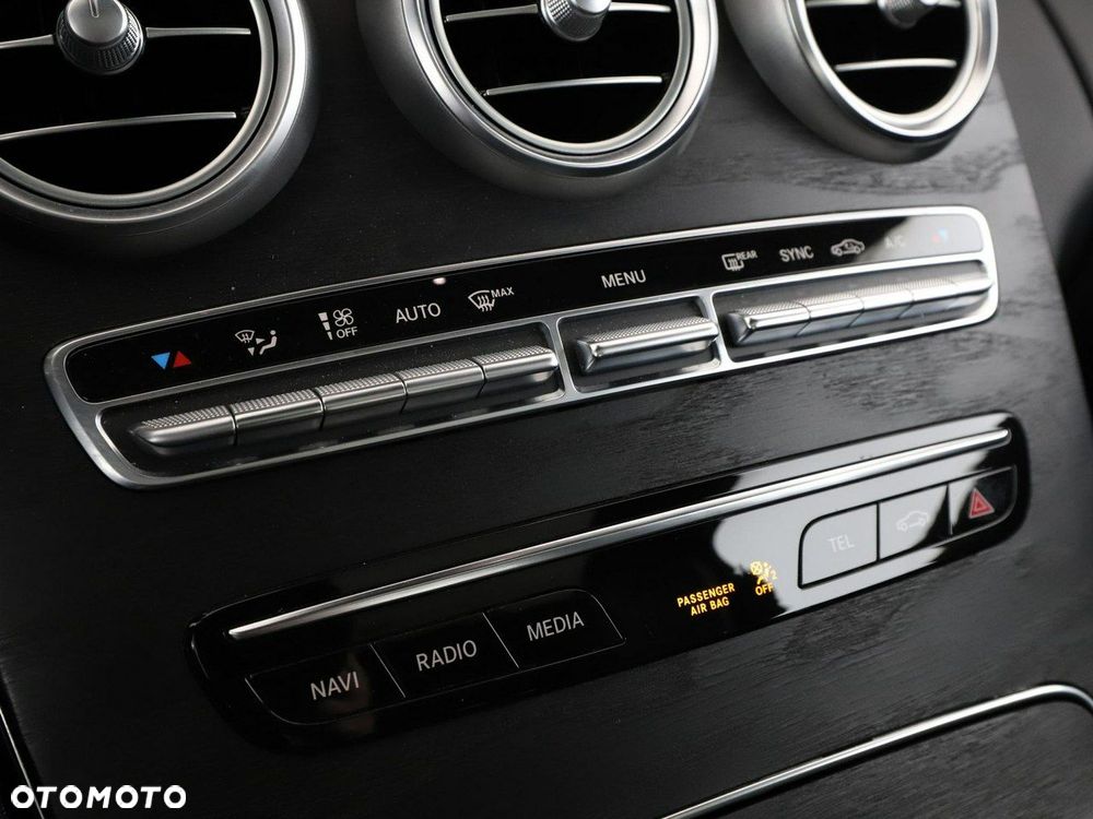 Mercedes-Benz Klasa C 220 d 9G-TRONIC AMG Line - 30