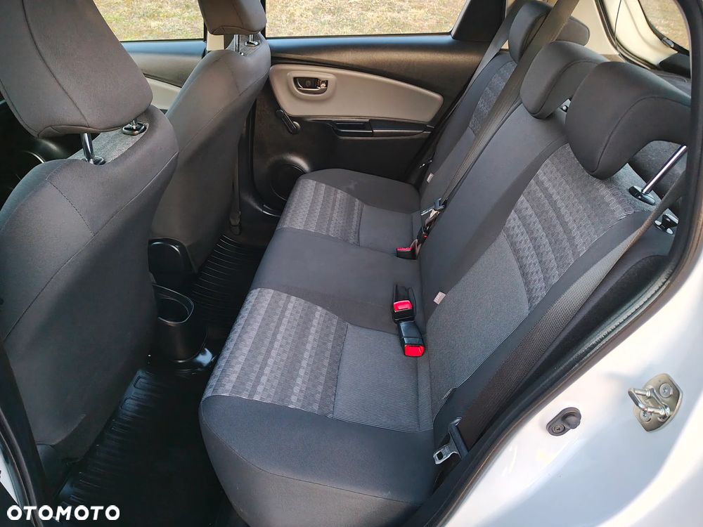 Toyota Yaris 1.33 Active EU6 - 19