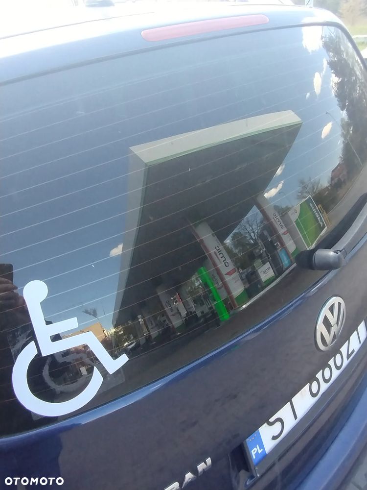 Volkswagen Touran 2.0 TDI Trendline DSG - 5
