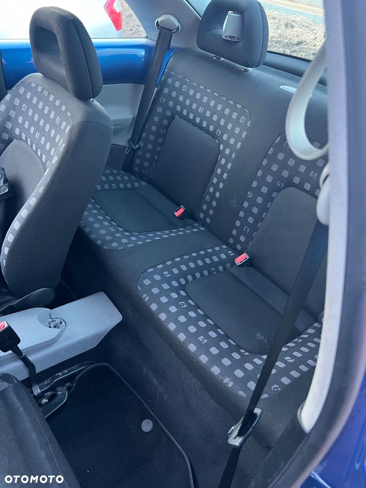 Volkswagen New Beetle 2.0 - 4