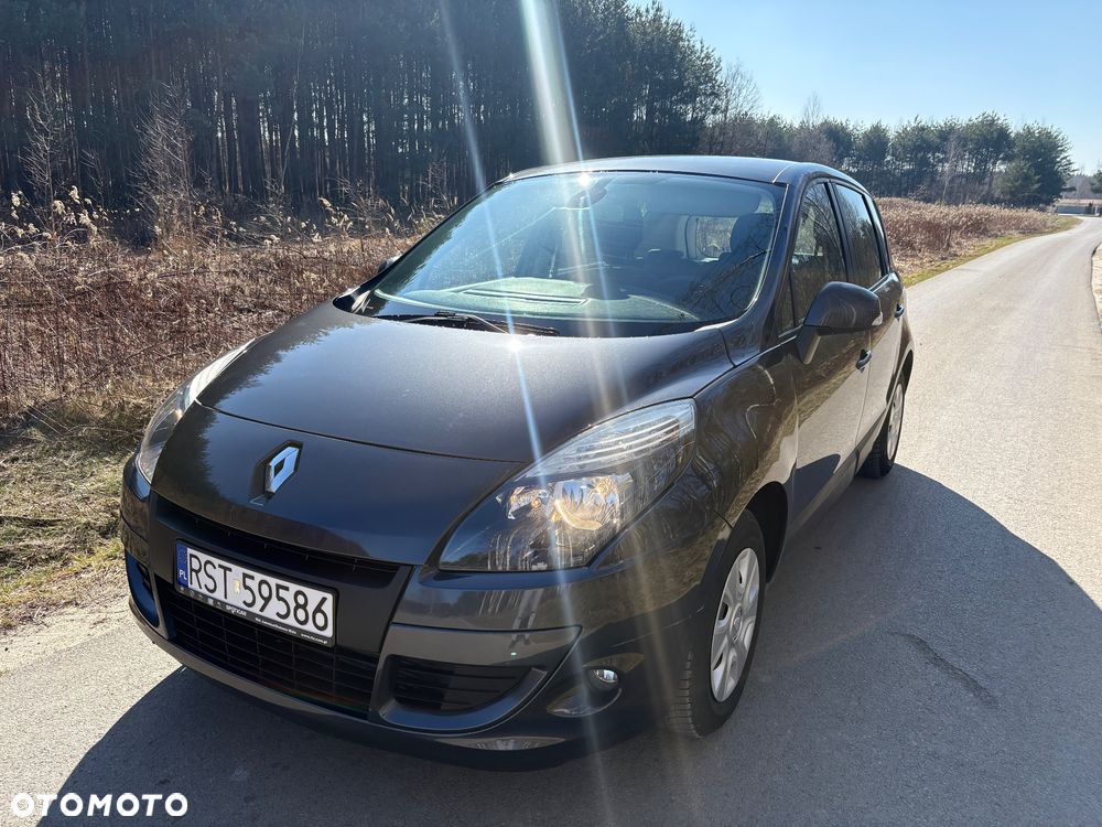 Renault Scenic - 1