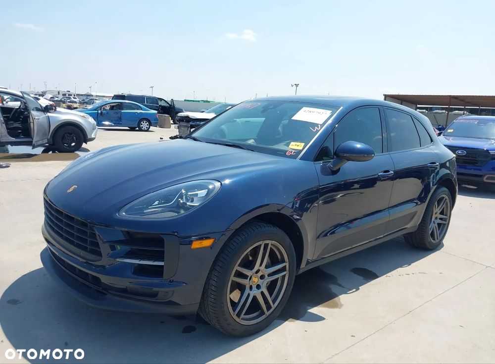 Porsche Macan - 1