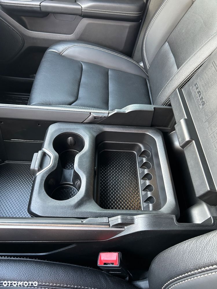 Dodge RAM 1500 5.7 4x4 - 21