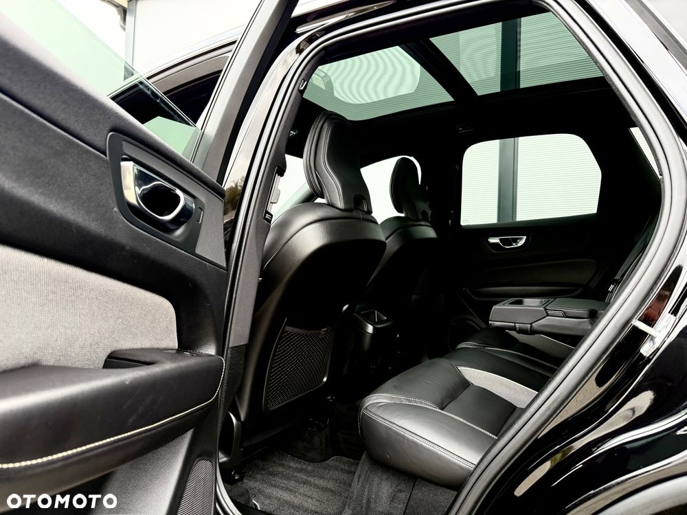 Volvo XC 60 D4 R-Design - 25