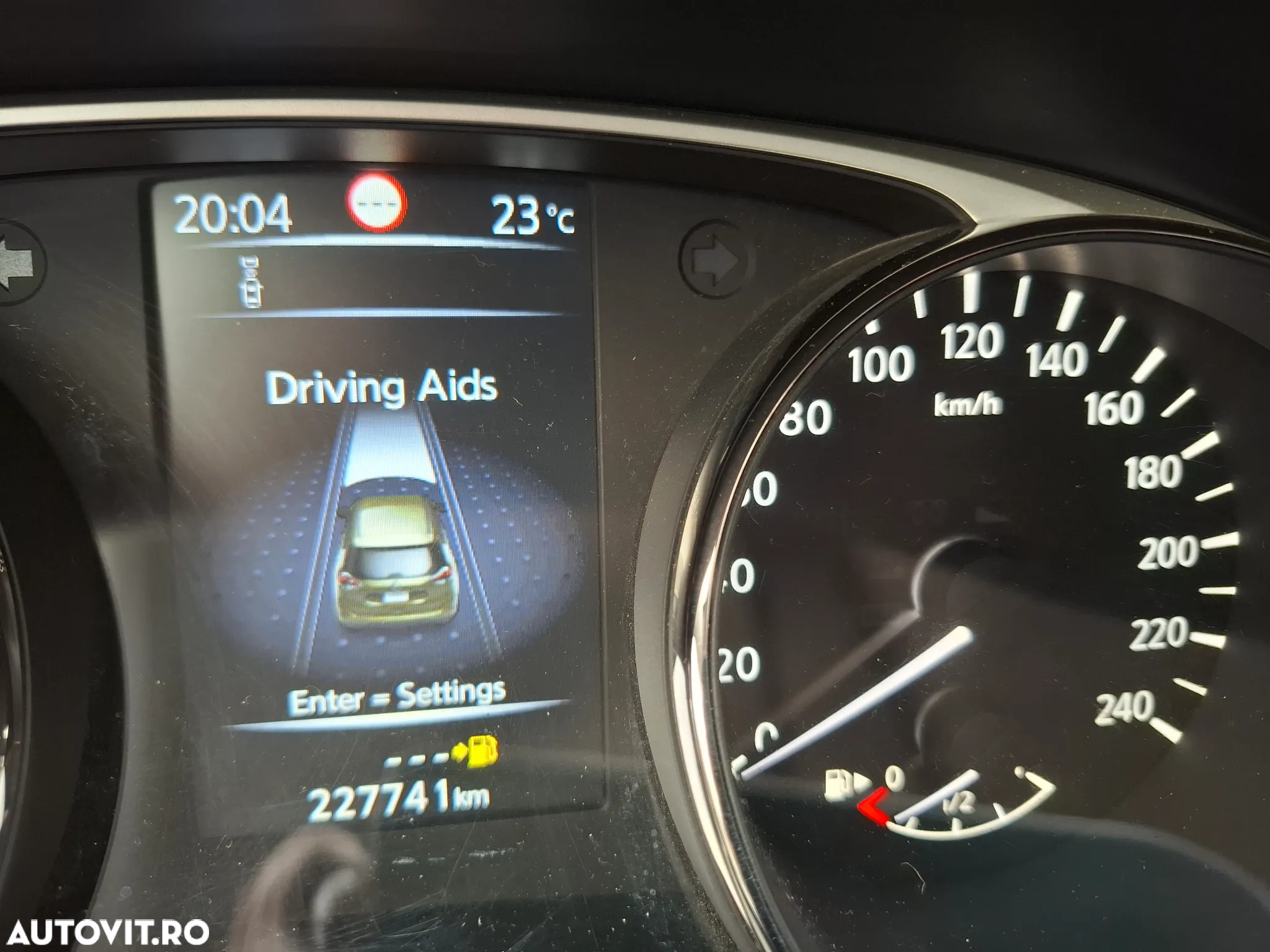 Nissan X-Trail 1.6 dCi N-Connecta - 10
