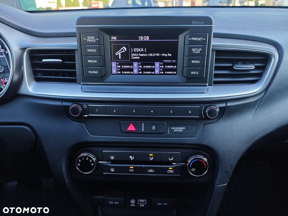 Kia Ceed - 9