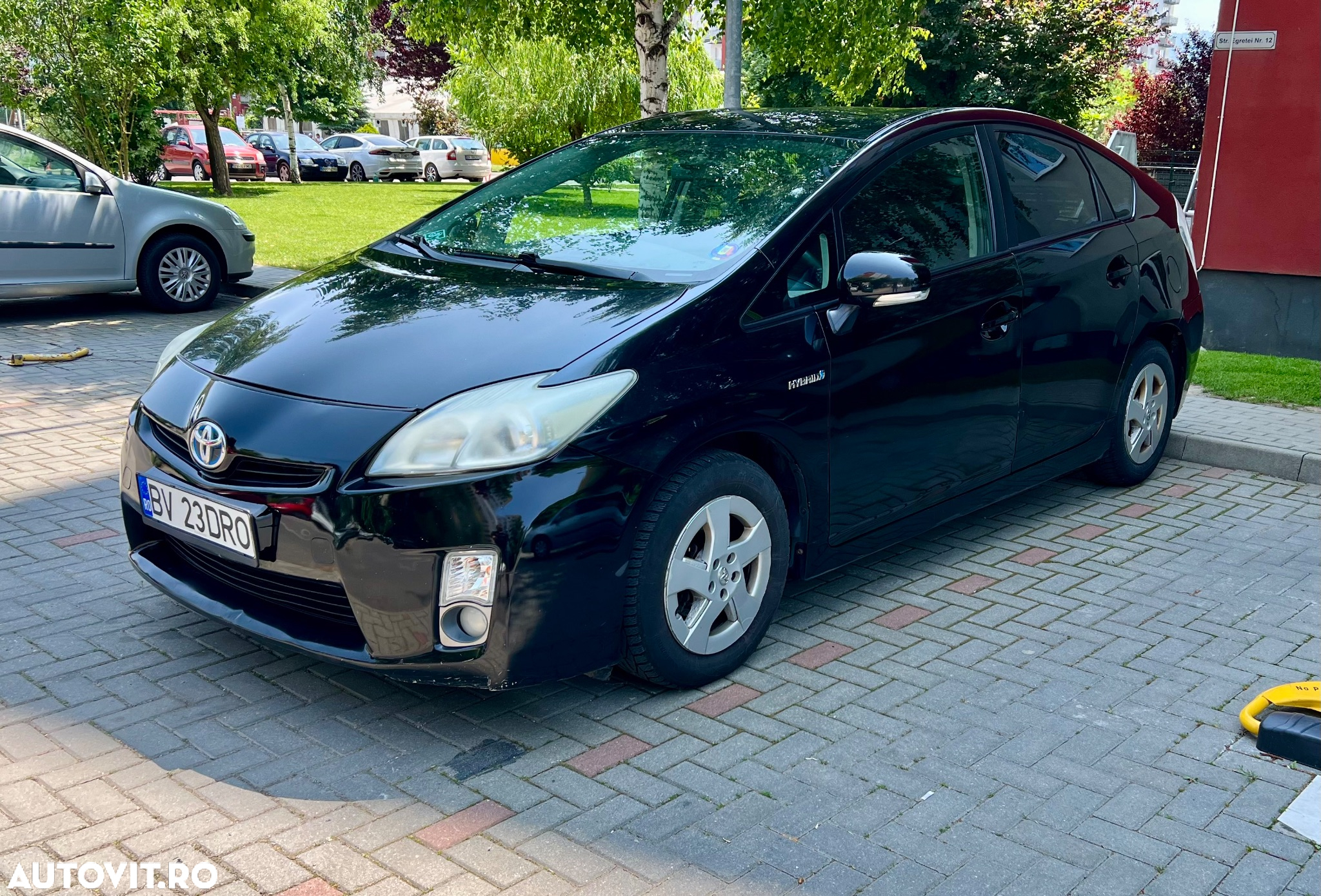 Toyota Prius (Hybrid) - 2