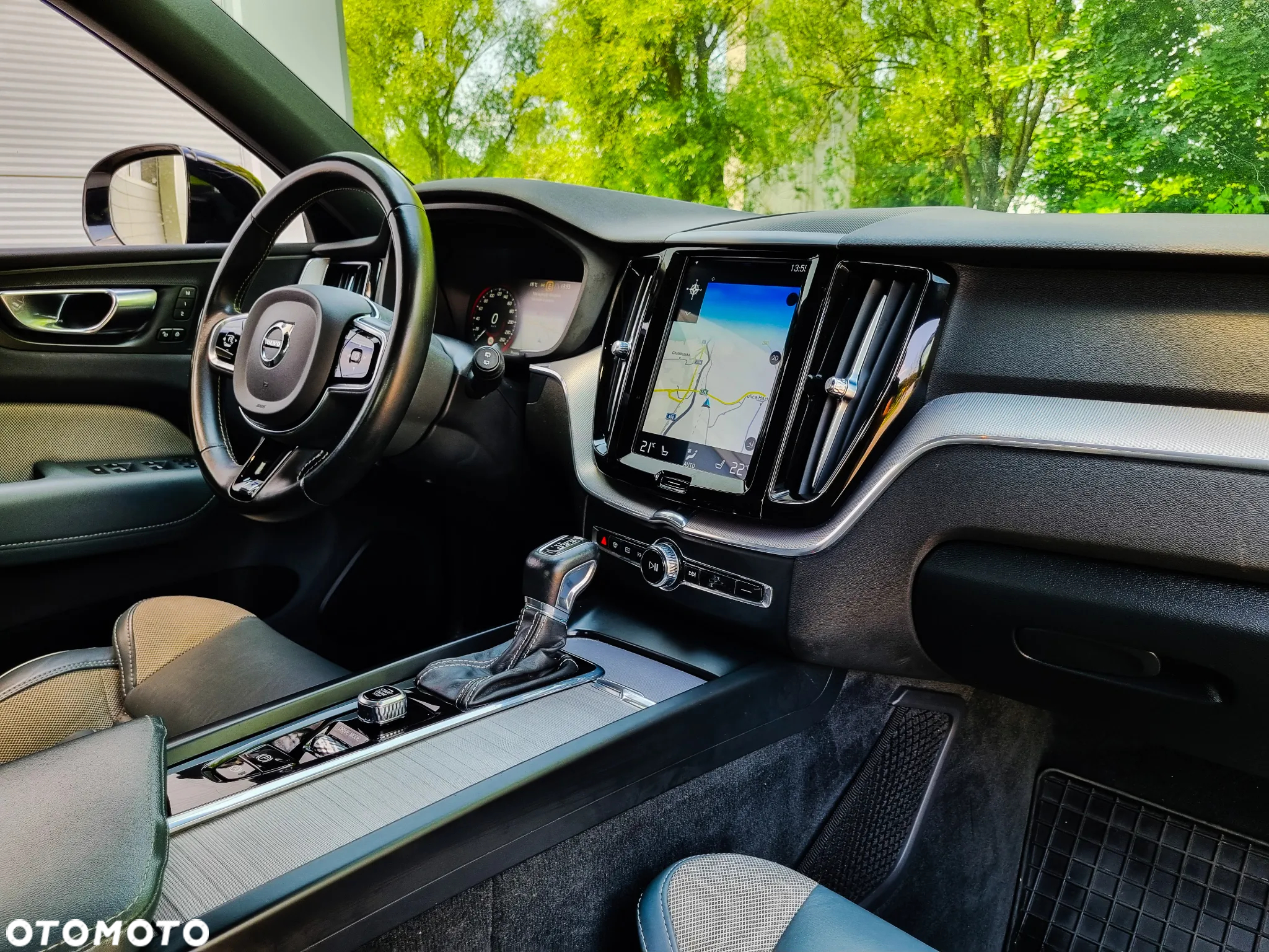 Volvo XC 60 T4 R-Design - 14