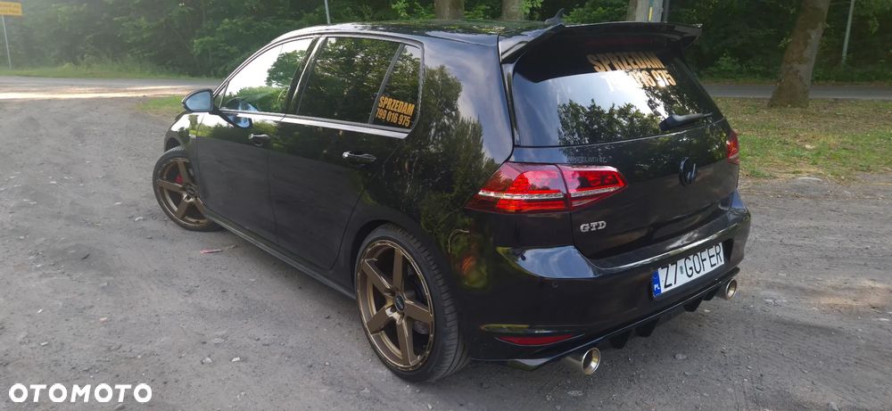 Volkswagen Golf - 4