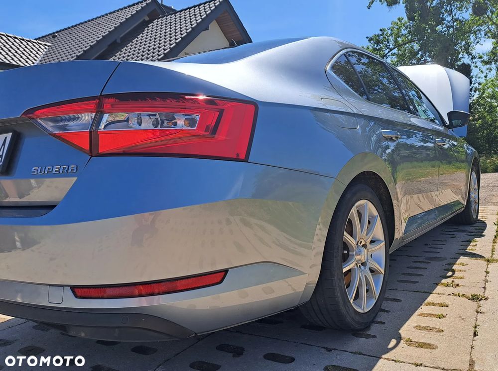 Skoda Superb 2.0 TDI Ambition - 14