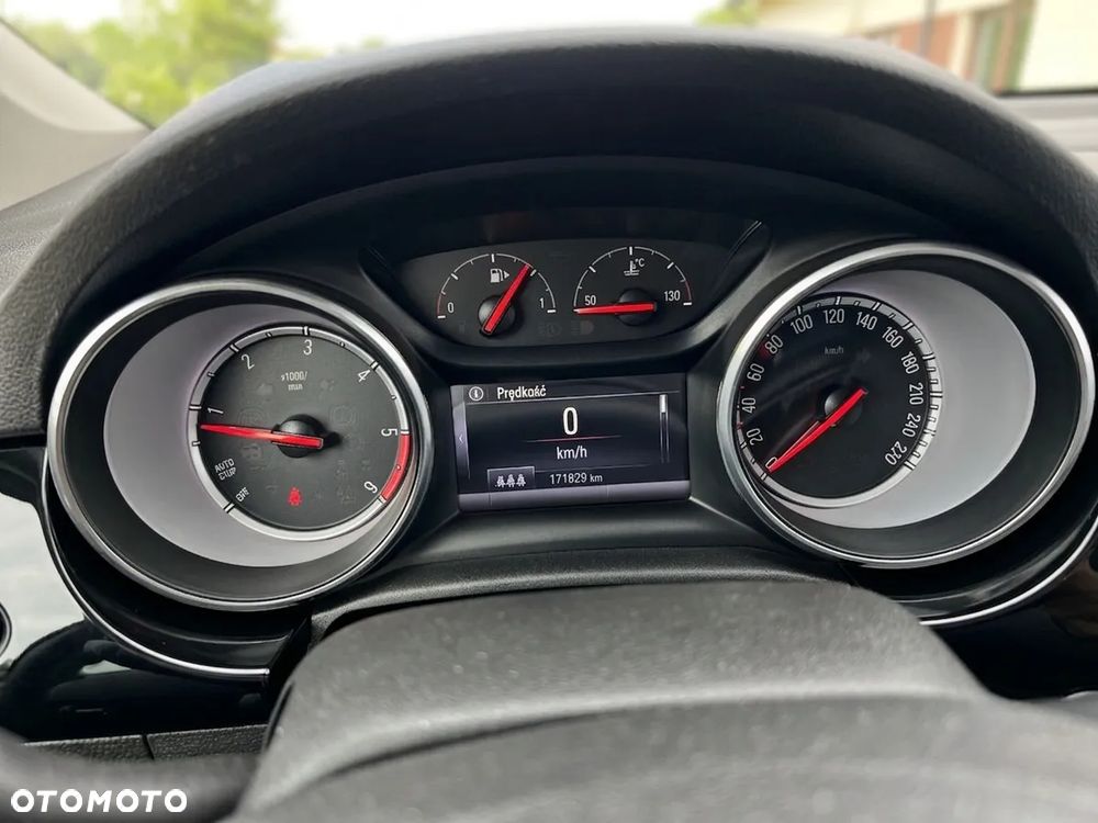 Opel Astra 1.6 CDTI Dynamic S&S - 9