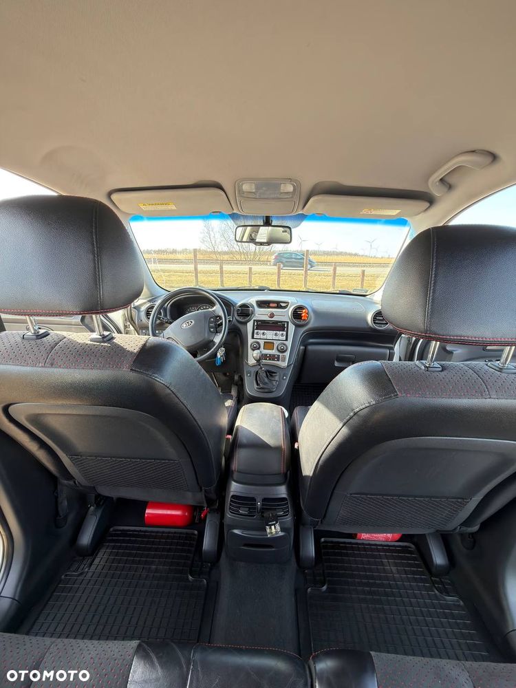 Kia Carens 2.0 CRDi Tour - 6