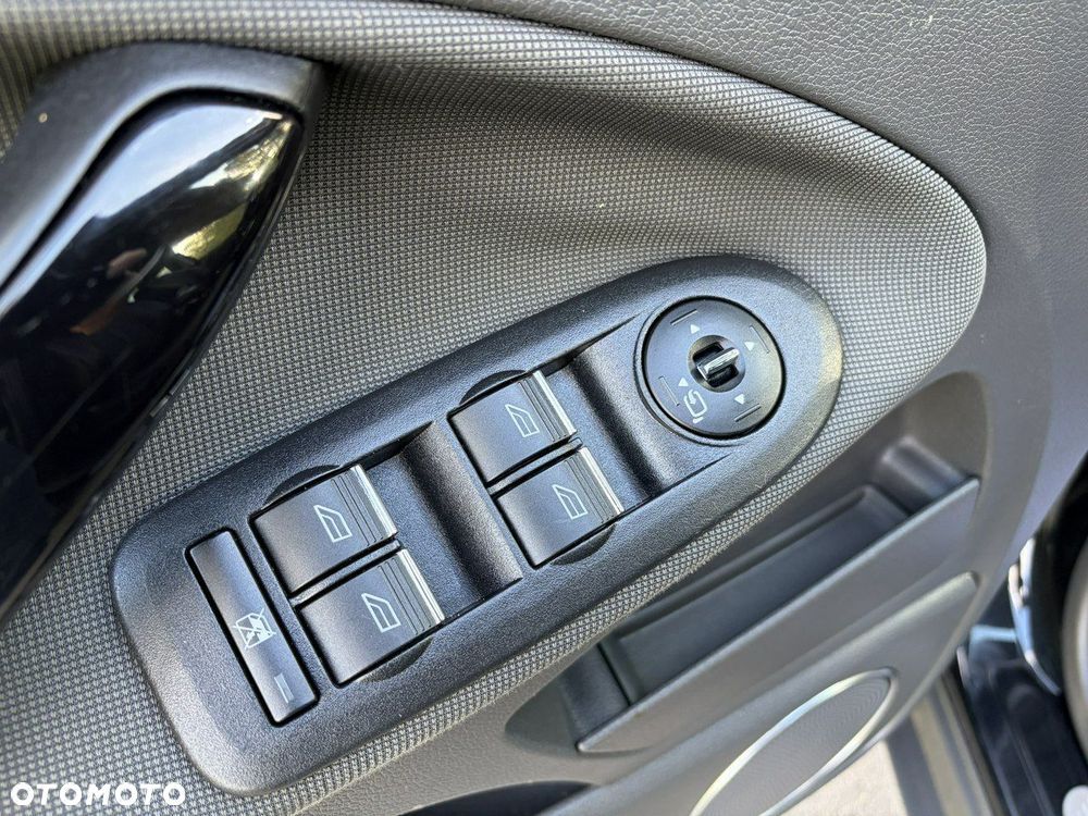 Ford Kuga - 18