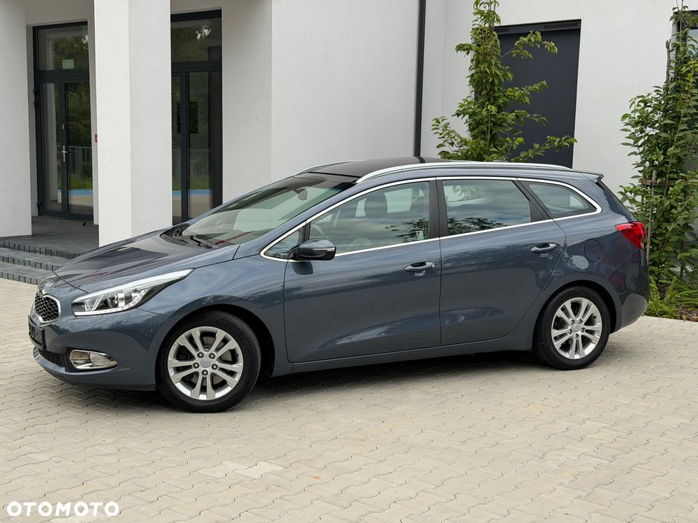 Kia Ceed 1.6 GDI Platinum Edition - 4