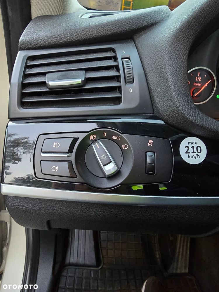 BMW X3 xDrive20d - 8