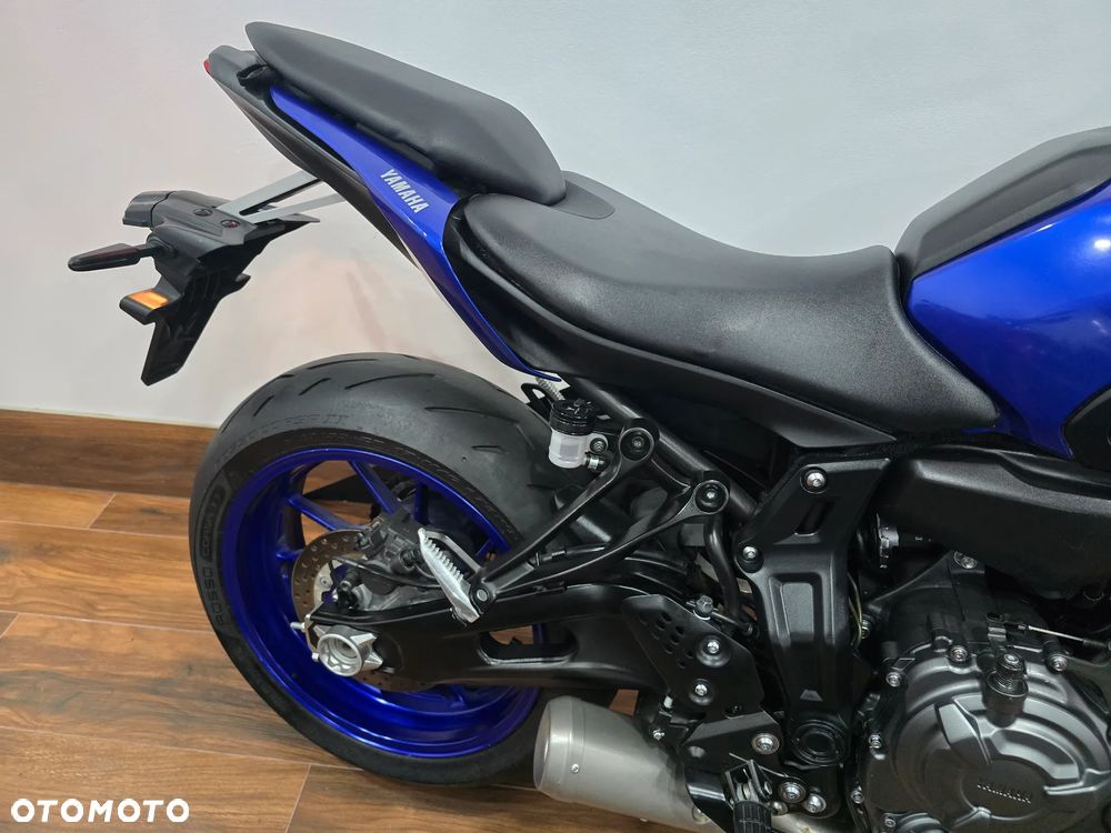 Yamaha MT - 27