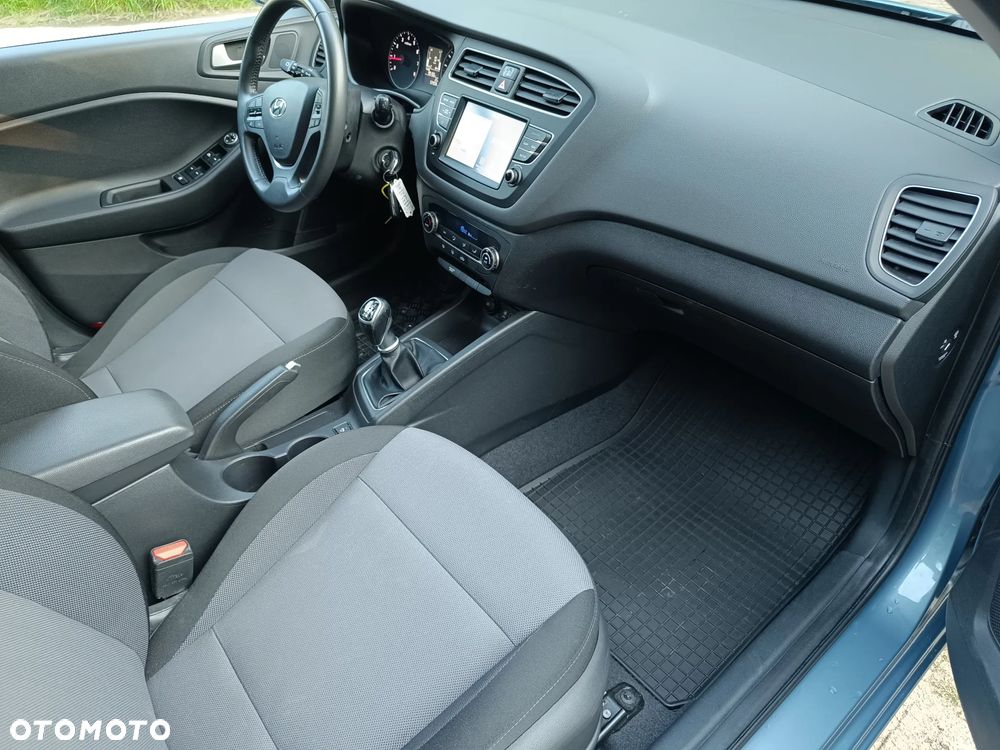 Hyundai i20 - 15