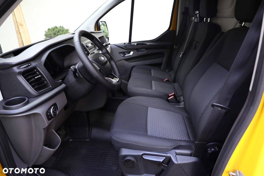 Ford Transit Custom - 11