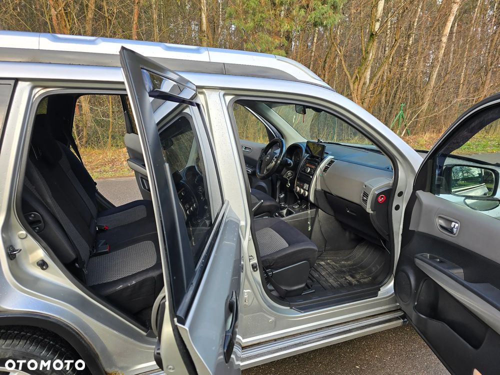 Nissan X-Trail 2.0 dCi 4x4 DPF Platinum - 17
